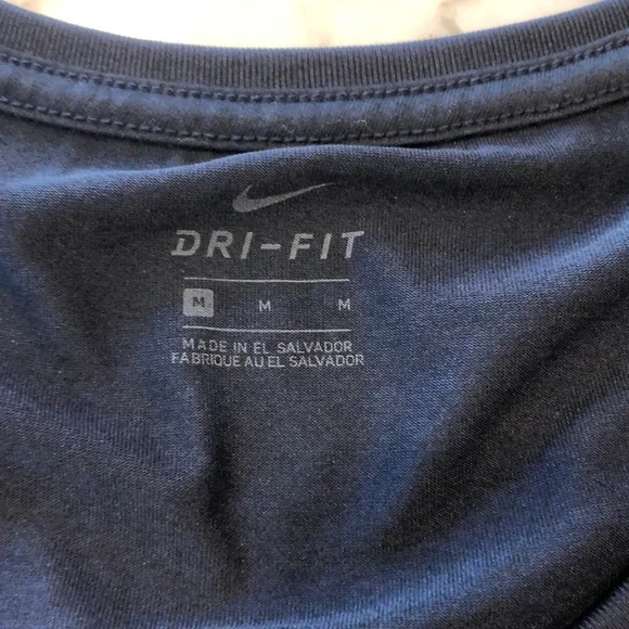 Nike dri fit top - Picture 3 of 3